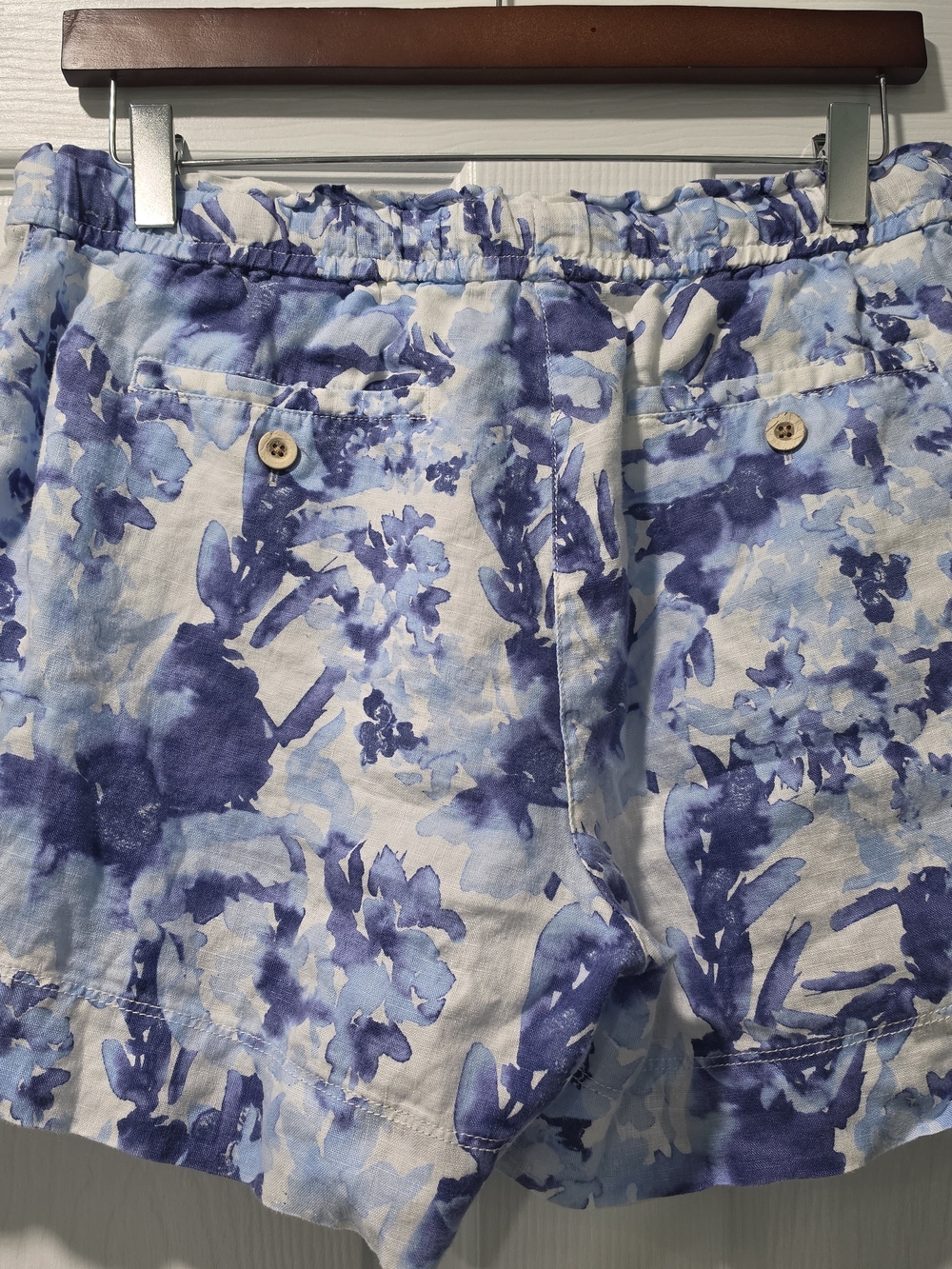 Women's Small Tommy Bahama Blue Floral Tie-Waist Linen Shorts - Picture 2 of 6